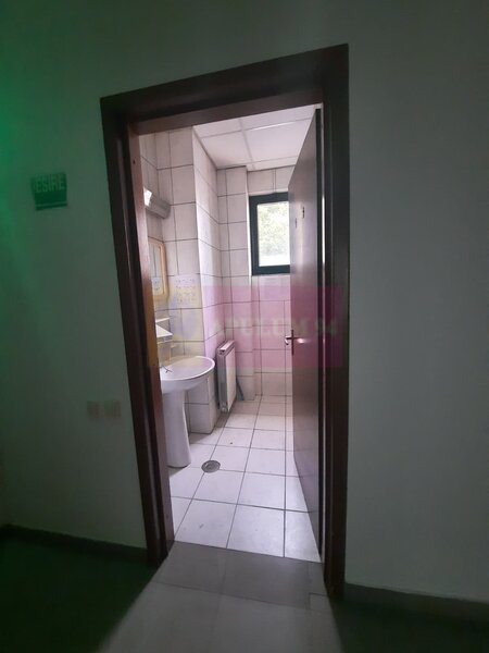 Inchiriere spatiu comercial bd Unirii, vitrina 25ml, stradal